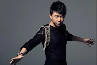 小豆音樂文化與金曲歌王劉嘉亮簽約，攜手共創(chuàng)文化藝術(shù)新篇章